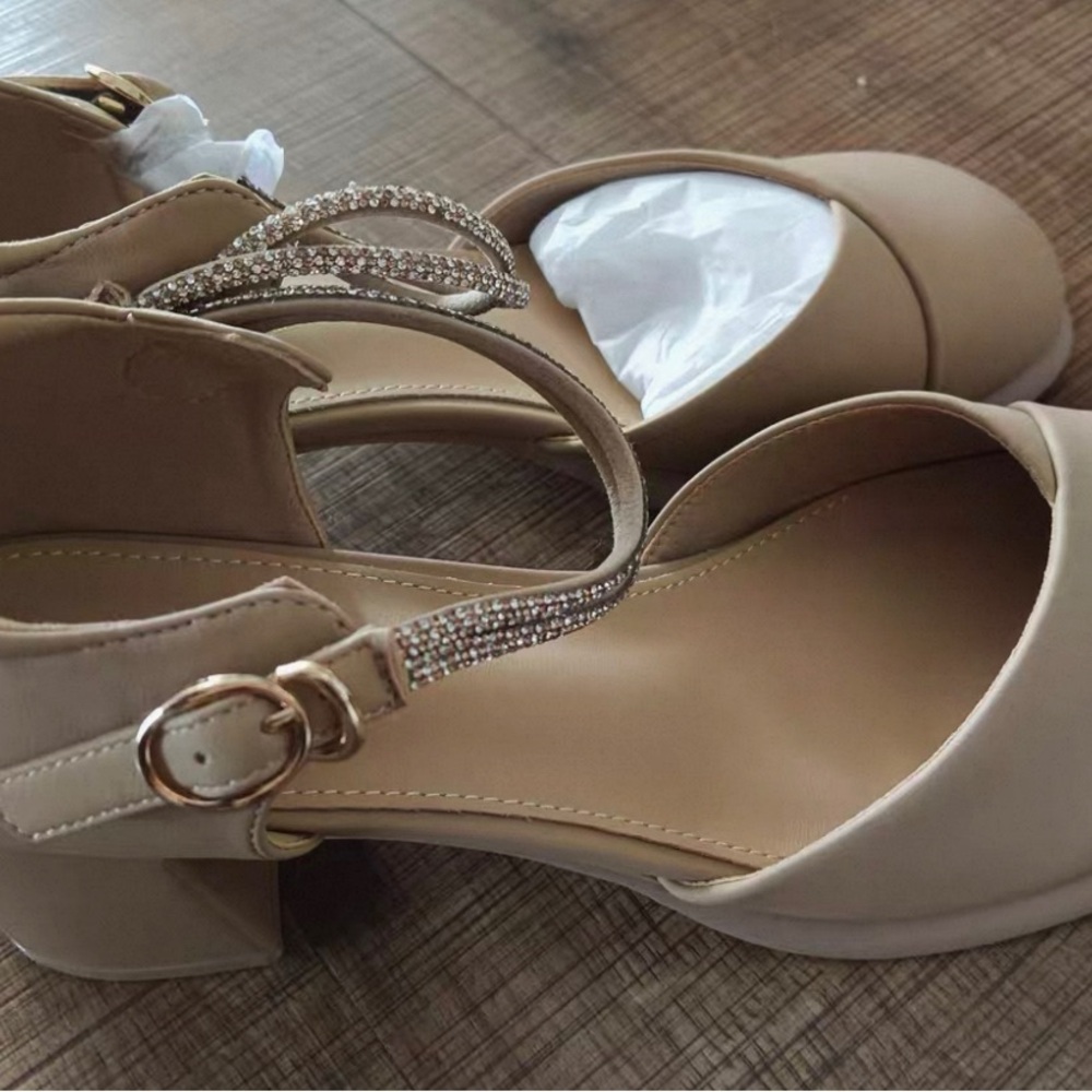 Elegant Tan Women's Heels